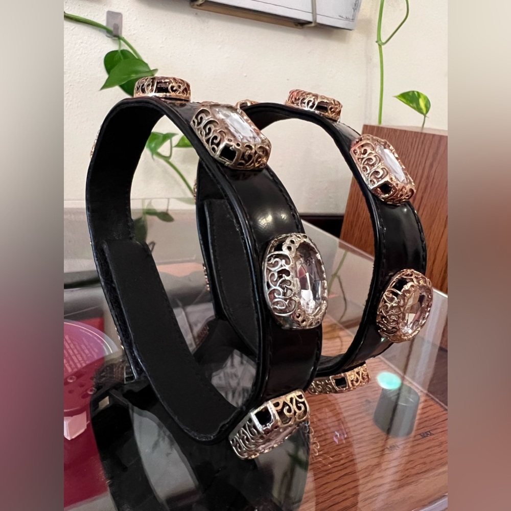 👢Sparkling Boot Bands, Adjustable Boot Bracelets, Women’s Fashion, Pair, Gold - Picture 12 of 14